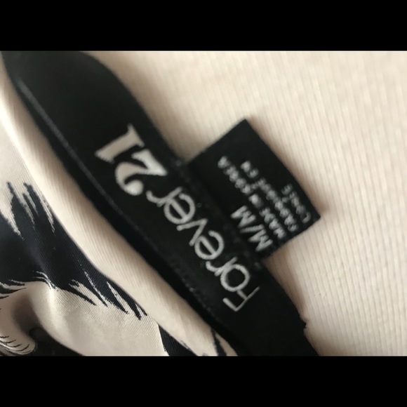 Forever 21 dress🌹 - Picture 5 of 5